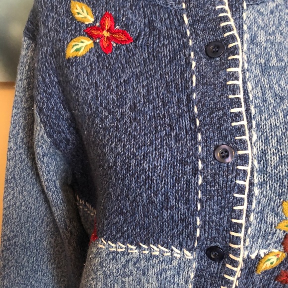 ERIKA vintage sweater size small - Picture 3 of 10